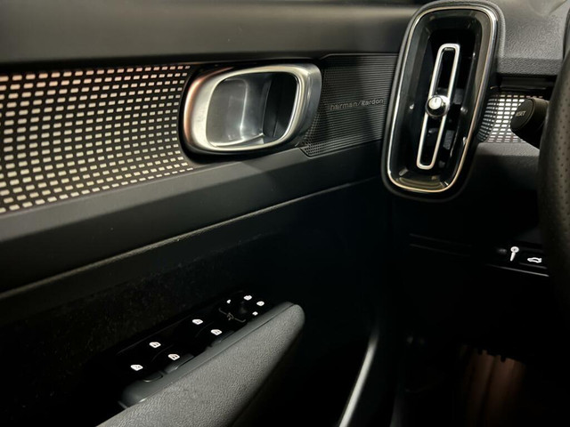 Volvo XC40 1.5 T5 Recharge R-Design Pano H K 360° ACC Autopilot
