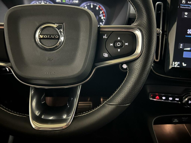 Volvo XC40 1.5 T5 Recharge R-Design Pano H K 360° ACC Autopilot