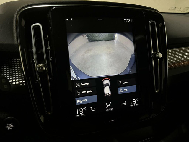 Volvo XC40 1.5 T5 Recharge R-Design Pano H K 360° ACC Autopilot
