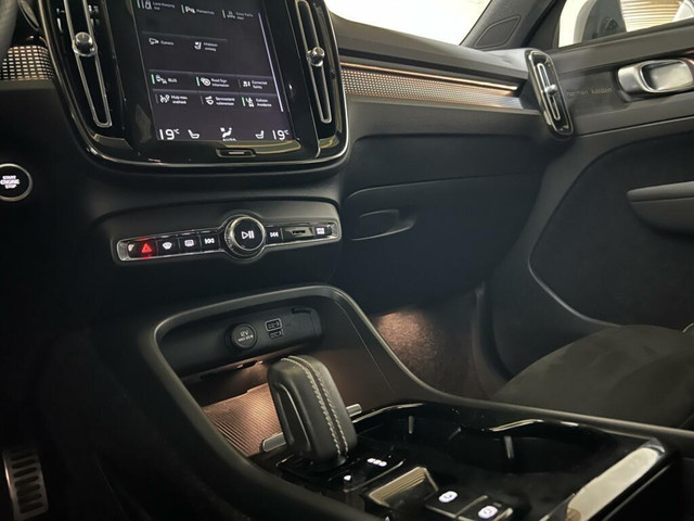 Volvo XC40 1.5 T5 Recharge R-Design Pano H K 360° ACC Autopilot