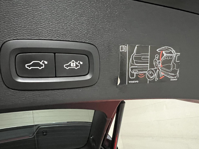 Volvo XC40 1.5 T5 Recharge R-Design Pano H K 360° ACC Autopilot