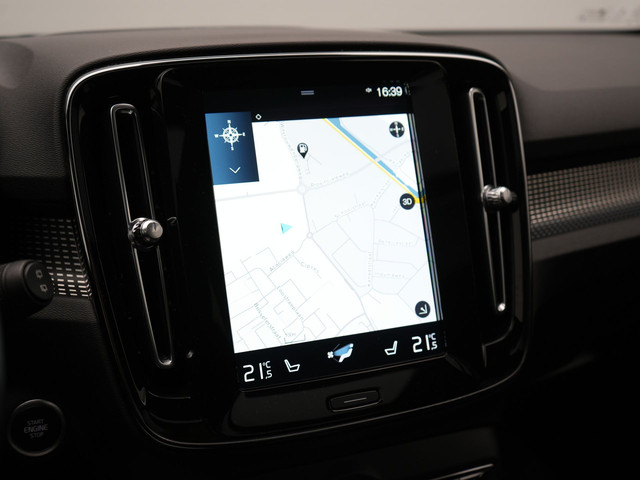 Volvo XC40 T4 Recharge R-Design Plug In Hybrid 211pk Dealer O.H PHEV | Panodak | Adaptive Cruise | 360 Camera | Alcantara Sportstoelen Memo