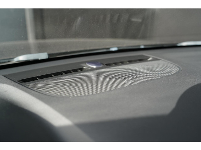 Volvo XC40 1.5 T5 Recharge Inscription | Dealer onderhouden | Harman Kardon | Elektrisch verstelbare voorstoelen | Panoramisch schuif kante