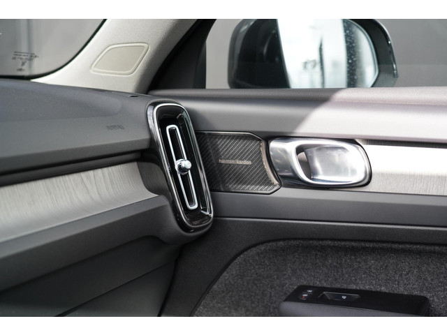 Volvo XC40 1.5 T5 Recharge Inscription | Dealer onderhouden | Harman Kardon | Elektrisch verstelbare voorstoelen | Panoramisch schuif kante