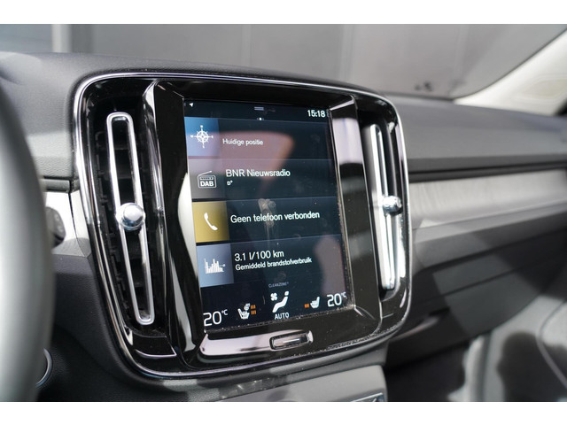 Volvo XC40 1.5 T5 Recharge Inscription | Dealer onderhouden | Harman Kardon | Elektrisch verstelbare voorstoelen | Panoramisch schuif kante
