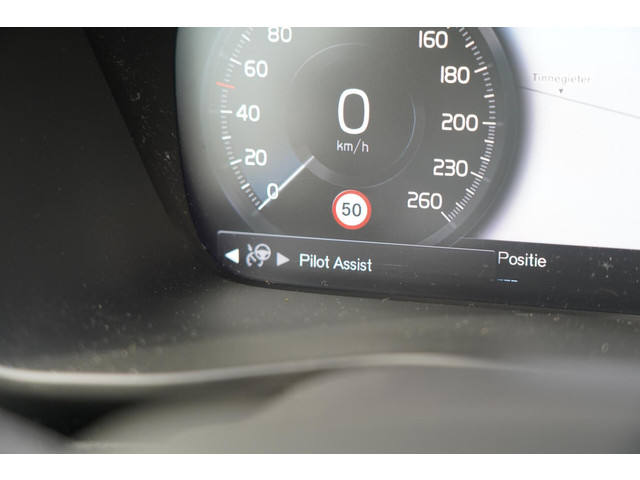 Volvo XC40 1.5 T5 Recharge Inscription | Dealer onderhouden | Harman Kardon | Elektrisch verstelbare voorstoelen | Panoramisch schuif kante