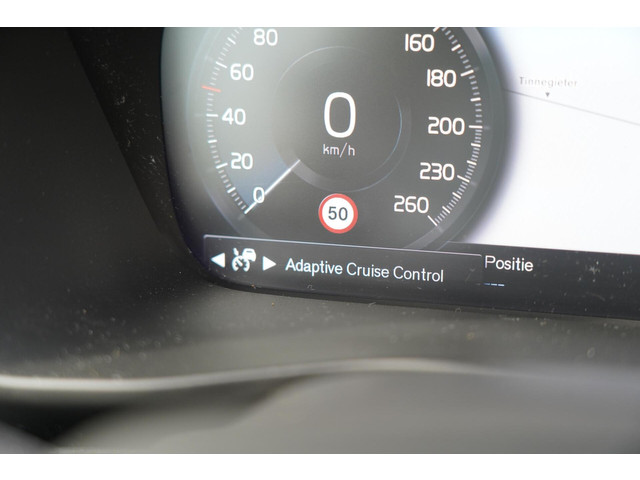 Volvo XC40 1.5 T5 Recharge Inscription | Dealer onderhouden | Harman Kardon | Elektrisch verstelbare voorstoelen | Panoramisch schuif kante