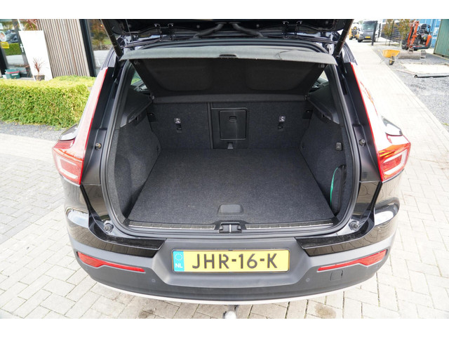 Volvo XC40 1.5 T5 Recharge Inscription | Dealer onderhouden | Harman Kardon | Elektrisch verstelbare voorstoelen | Panoramisch schuif kante