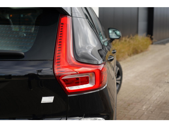 Volvo XC40 1.5 T5 Recharge Inscription | Dealer onderhouden | Harman Kardon | Elektrisch verstelbare voorstoelen | Panoramisch schuif kante