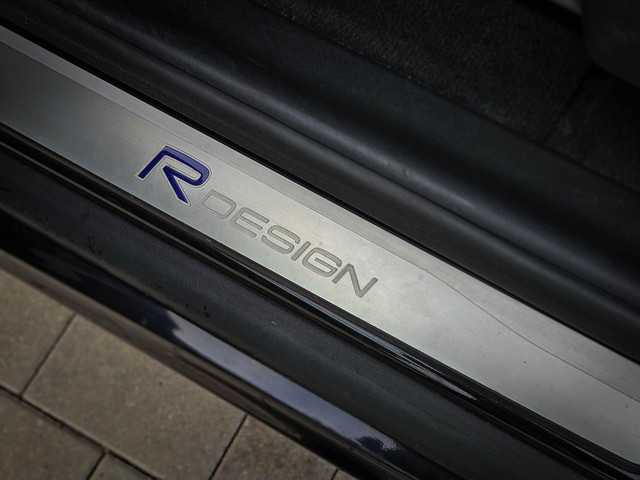 Volvo XC60 2.0 D4 R-Design | MEMORY | XENON | CRUISE | DAB |