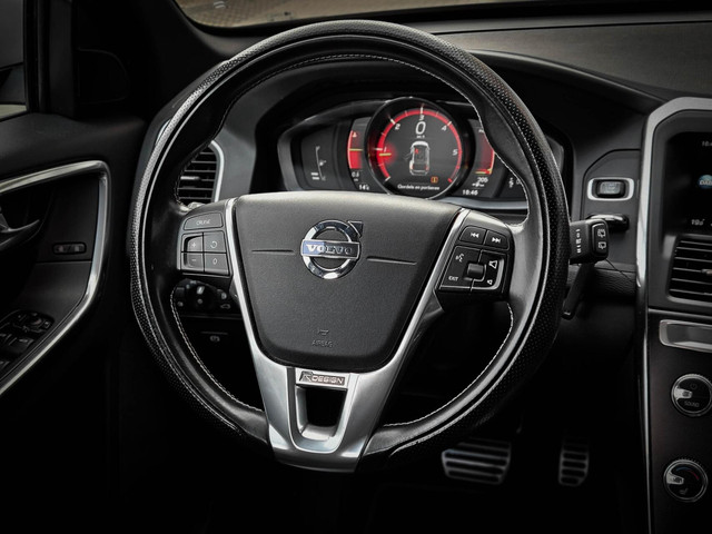 Volvo XC60 2.0 D4 R-Design | MEMORY | XENON | CRUISE | DAB |