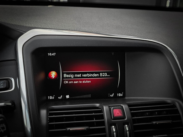 Volvo XC60 2.0 D4 R-Design | MEMORY | XENON | CRUISE | DAB |