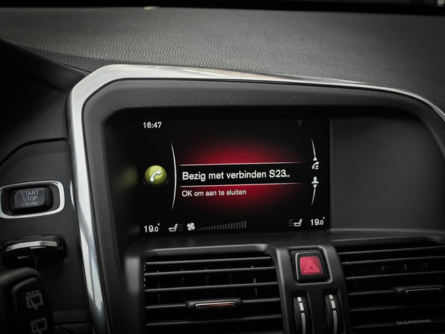 Volvo XC60 2.0 D4 R-Design | MEMORY | XENON | CRUISE | DAB |