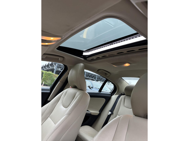 Volvo S60 T4 Summum | Camera | Schuif-kanteldak | Voorruitverwarming