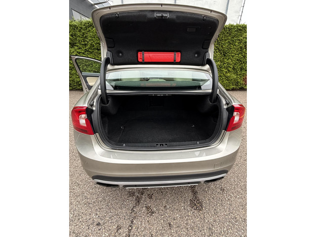 Volvo S60 T4 Summum | Camera | Schuif-kanteldak | Voorruitverwarming