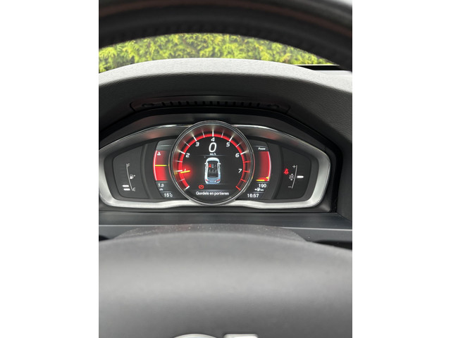 Volvo S60 T4 Summum | Camera | Schuif-kanteldak | Voorruitverwarming