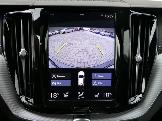 Volvo XC60 2.0 Recharge T8 AWD R-Design | Luchtvering | Black optic | Panoramadak | Head-up display | Harman Kardon | Full LED | Stuur- Sto