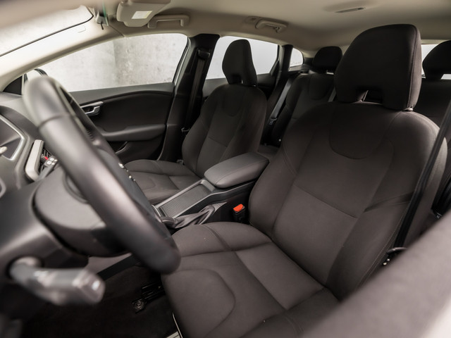 Volvo V40 2.0 T2 Inscription (NAVIGATIE, CLIMATE, CAMERA, STOELVERWARMING, LED KOPLAMPEN, SPORTSTOELEN, CRUISE, PARKEERSENSOREN, NIEUWE AP
