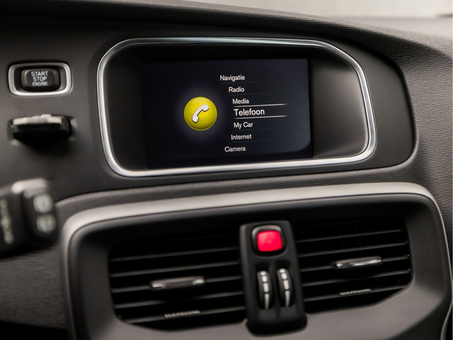Volvo V40 2.0 T2 Inscription (NAVIGATIE, CLIMATE, CAMERA, STOELVERWARMING, LED KOPLAMPEN, SPORTSTOELEN, CRUISE, PARKEERSENSOREN, NIEUWE AP