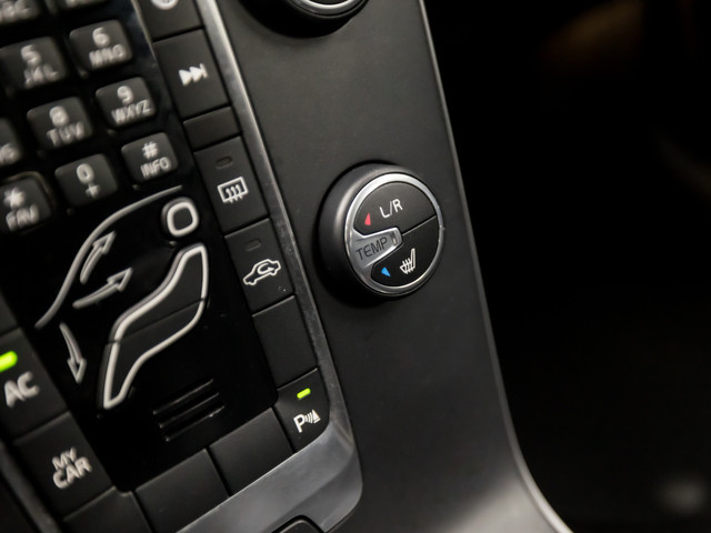 Volvo V40 2.0 T2 Inscription (NAVIGATIE, CLIMATE, CAMERA, STOELVERWARMING, LED KOPLAMPEN, SPORTSTOELEN, CRUISE, PARKEERSENSOREN, NIEUWE AP