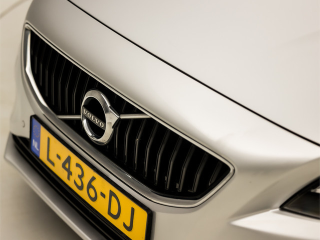 Volvo V40 2.0 T2 Inscription (NAVIGATIE, CLIMATE, CAMERA, STOELVERWARMING, LED KOPLAMPEN, SPORTSTOELEN, CRUISE, PARKEERSENSOREN, NIEUWE AP