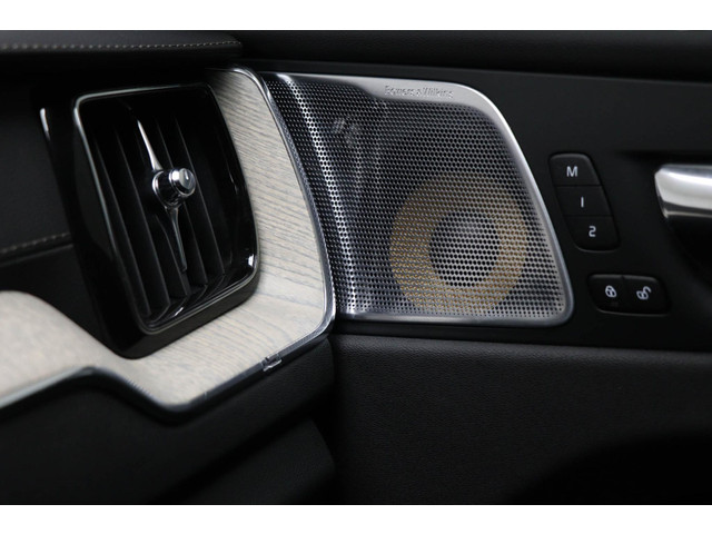 Volvo XC60 2.0 T8 Twin Engine AWD Inscription | HEAD UP | BOWERS & WILKINS | PANORAMADAK | 360 CAMERA | TREKHAAK | 22