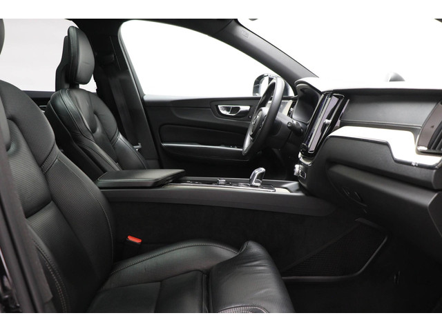 Volvo XC60 2.0 T8 Twin Engine AWD Inscription | HEAD UP | BOWERS & WILKINS | PANORAMADAK | 360 CAMERA | TREKHAAK | 22
