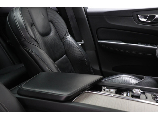 Volvo XC60 2.0 T8 Twin Engine AWD Inscription | HEAD UP | BOWERS & WILKINS | PANORAMADAK | 360 CAMERA | TREKHAAK | 22