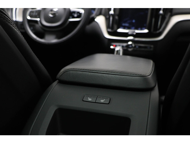 Volvo XC60 2.0 T8 Twin Engine AWD Inscription | HEAD UP | BOWERS & WILKINS | PANORAMADAK | 360 CAMERA | TREKHAAK | 22