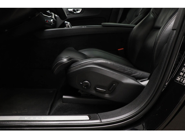 Volvo XC60 2.0 T8 Twin Engine AWD Inscription | HEAD UP | BOWERS & WILKINS | PANORAMADAK | 360 CAMERA | TREKHAAK | 22