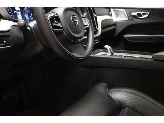 Volvo XC60 2.0 T8 Twin Engine AWD Inscription | HEAD UP | BOWERS & WILKINS | PANORAMADAK | 360 CAMERA | TREKHAAK | 22