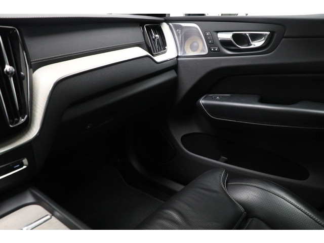 Volvo XC60 2.0 T8 Twin Engine AWD Inscription | HEAD UP | BOWERS & WILKINS | PANORAMADAK | 360 CAMERA | TREKHAAK | 22