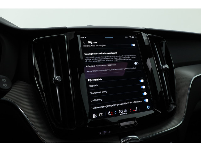 Volvo XC60 T8 Recharge Plus Black Edition | Luchtvering | Bowers & Wilkins | Pano | Memory | 360cam | Trekhaak