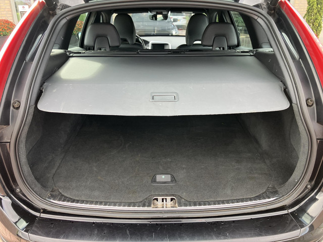 Volvo XC60 2.0 D4 FWD Ocean Race | Trekhaak | Leder | Elek. stoelen