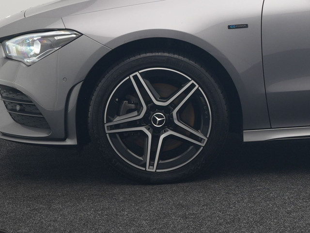 Mercedes-Benz CLA Shooting Brake 250 e AMG Plug In Hybrid 218pk Dealer O.H PHEV | Trekhaak Af Fabriek | Panodak | Burmester Sound | Adaptive Cruis