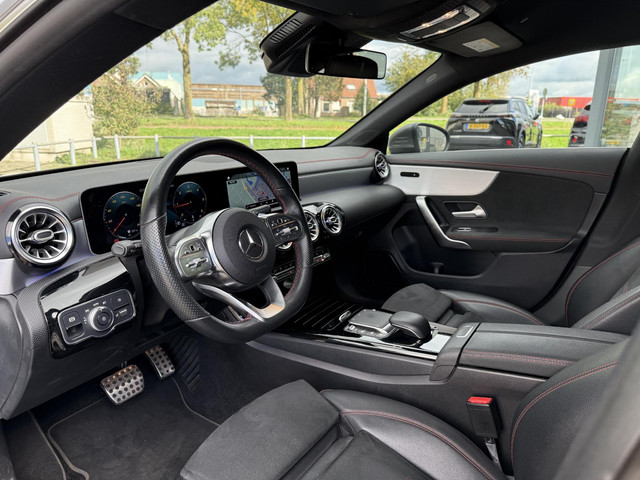 Mercedes-Benz CLA Shooting Brake Aut. 180d Business Sol. AMG | Navi | Camera | Sfeer Verlichting |