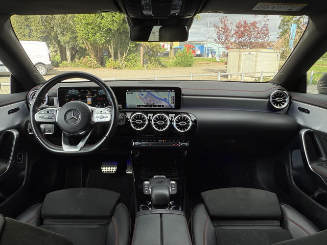 Mercedes-Benz CLA Shooting Brake Aut. 180d Business Sol. AMG | Navi | Camera | Sfeer Verlichting |