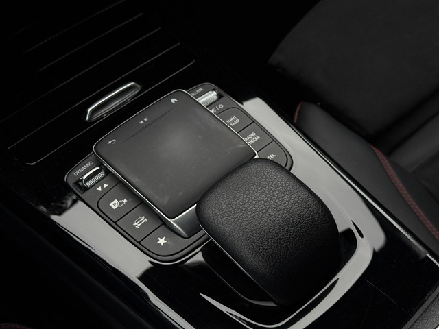 Mercedes-Benz CLA Shooting Brake Aut. 180d Business Sol. AMG | Navi | Camera | Sfeer Verlichting |