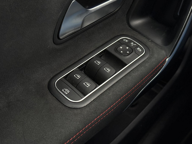 Mercedes-Benz CLA Shooting Brake Aut. 180d Business Sol. AMG | Navi | Camera | Sfeer Verlichting |