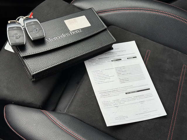 Mercedes-Benz CLA Shooting Brake Aut. 180d Business Sol. AMG | Navi | Camera | Sfeer Verlichting |