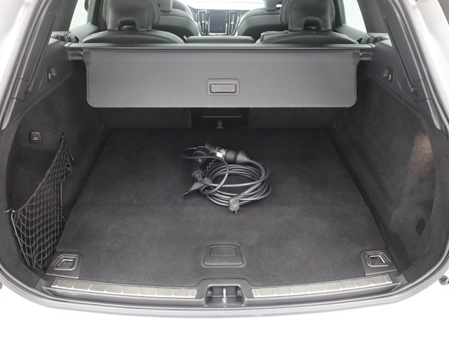 Volvo XC60 2.0 Recharge T6 AWD R-Design | FACELIFT | PANO | CAMERA | H&K | MEMORY | STOELVENT. | STOEL- EN STUURVERW.
