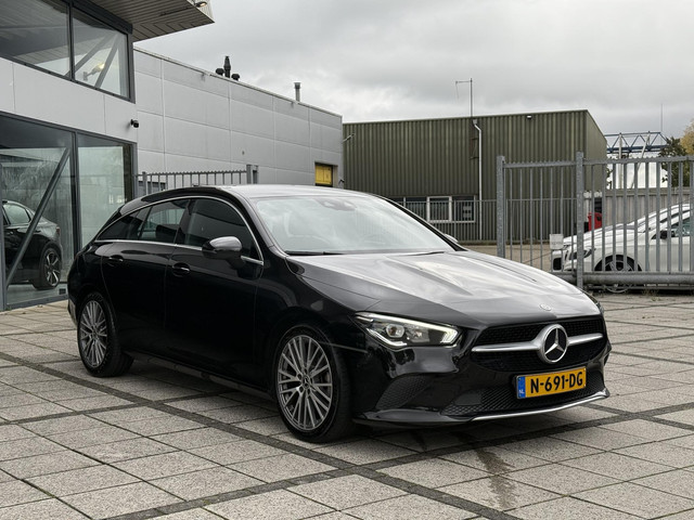 Mercedes-Benz CLA Shooting Brake 180 Aut. Business Sol. Luxury | Leder Sport | Sfeer Verlichting | 18inch |