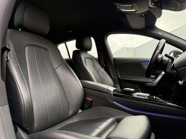 Mercedes-Benz CLA Shooting Brake 180 Aut. Business Sol. Luxury | Leder Sport | Sfeer Verlichting | 18inch |