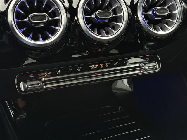 Mercedes-Benz CLA Shooting Brake 180 Aut. Business Sol. Luxury | Leder Sport | Sfeer Verlichting | 18inch |