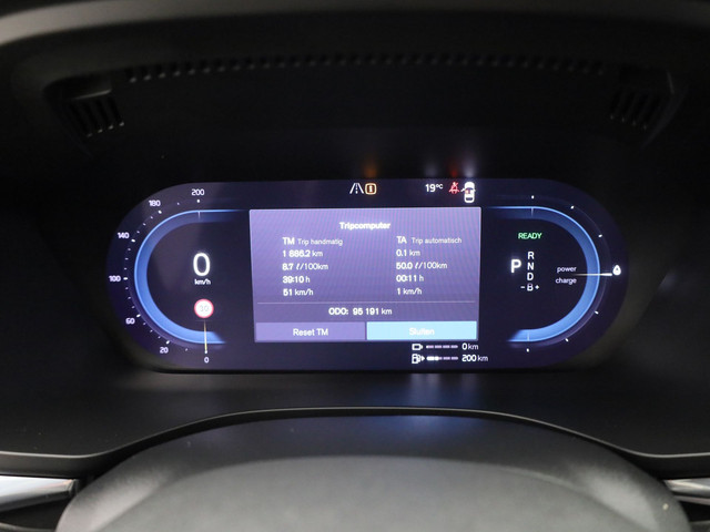 Volvo XC60 2.0 Recharge T6 AWD R-Design | PANO | CAMERA | ADAPTIVE | B&W | MEMORY | LUCHTVERING | STOEL- EN STUURVERW. | TREKHAAK