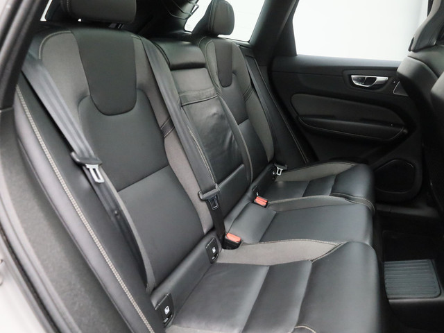 Volvo XC60 2.0 Recharge T6 AWD R-Design | PANO | CAMERA | ADAPTIVE | B&W | MEMORY | LUCHTVERING | STOEL- EN STUURVERW. | TREKHAAK
