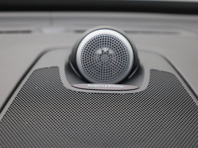 Volvo XC60 2.0 Recharge T6 AWD R-Design | PANO | CAMERA | ADAPTIVE | B&W | MEMORY | LUCHTVERING | STOEL- EN STUURVERW. | TREKHAAK