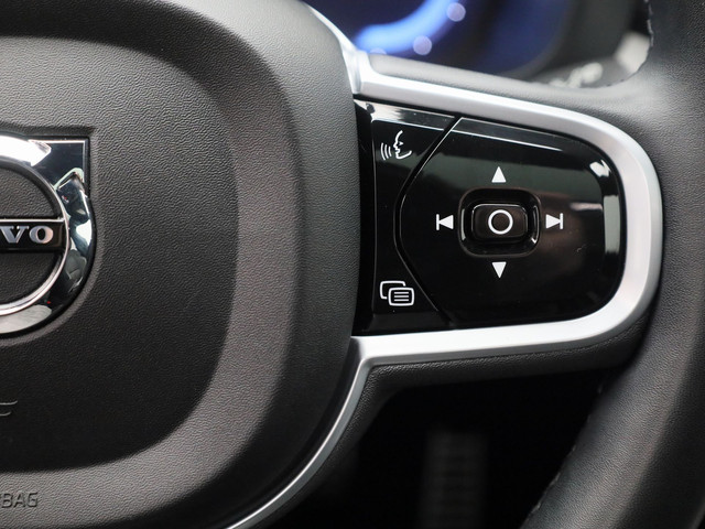Volvo XC60 2.0 Recharge T6 AWD R-Design | PANO | CAMERA | ADAPTIVE | B&W | MEMORY | LUCHTVERING | STOEL- EN STUURVERW. | TREKHAAK