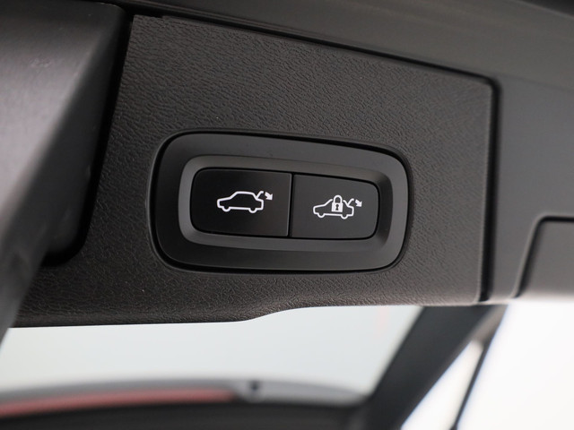 Volvo XC60 2.0 Recharge T6 AWD R-Design | PANO | CAMERA | ADAPTIVE | B&W | MEMORY | LUCHTVERING | STOEL- EN STUURVERW. | TREKHAAK