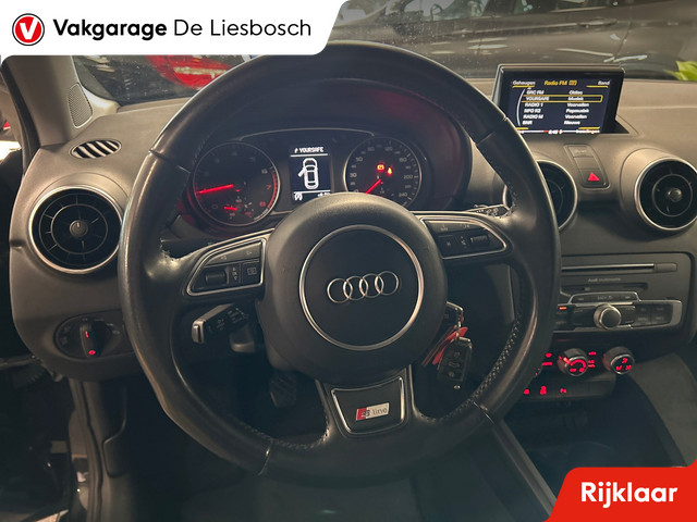 Audi A1 1.0 TFSI Sport Pro Line S   leder-alcantara  parkeersensoren v+a   Bose   Xenon